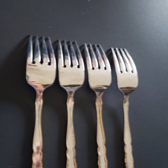 Oneida GOLDEN ROYAL CHIPPENDALE Community Stainless Salad Fork 6 3/4" - Picture 5 of 10